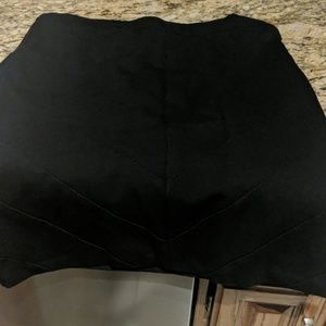 Instantly slimming White House Black market skirt